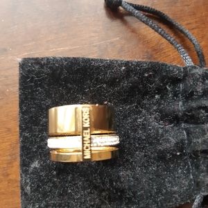 Michael Kors ring